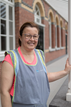 Portret medewerker Essential schoonmaakdiensten
